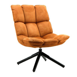 Comfortable fauteuil met stiksels