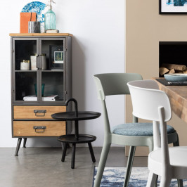 Halfhoge vitrinekast